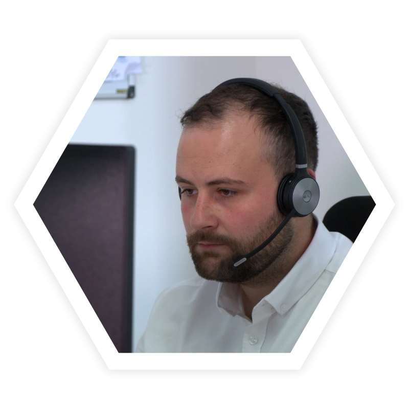 Using headset to make calls using SIP Trunking